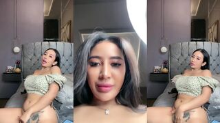 Model jonimalaikat colmek in live stream