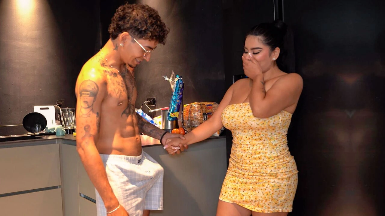 Maid helps her boss's son with special treatment to get a raise - Thiago Lopez & Issane