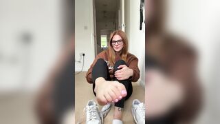 Shoes & Sock Removal Barefeet JOI