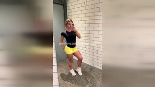 Yoga Fail! 19yo's Pussy Peek Goes Viral on TikTok