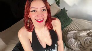 La vecina gamer más sexy: Me enseña sus trucos y algo más