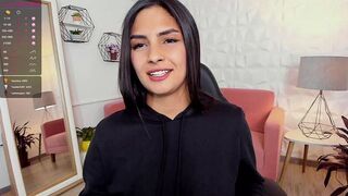 Massive Bubble Ass Smothers – NaughtySaray’s Virgin Tease with Toys