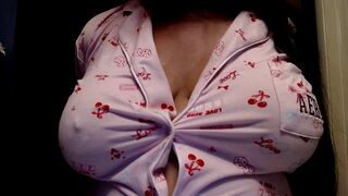 Big Jiggly Boob Bouncing