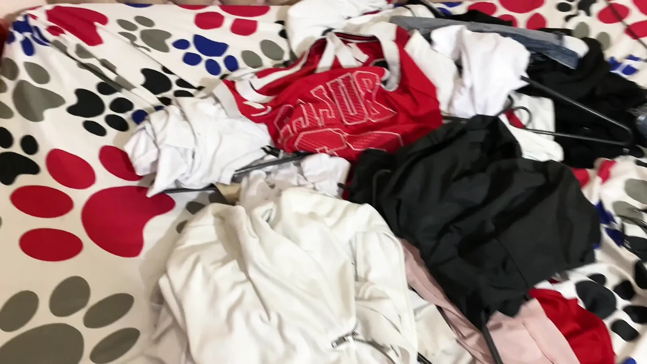 I fuck well riko my stepsister because there are few clothes in the house