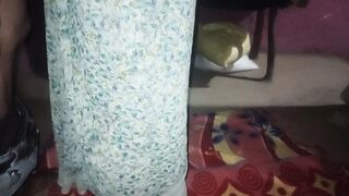 Bhabhi ko Raat Ko Chod Dala