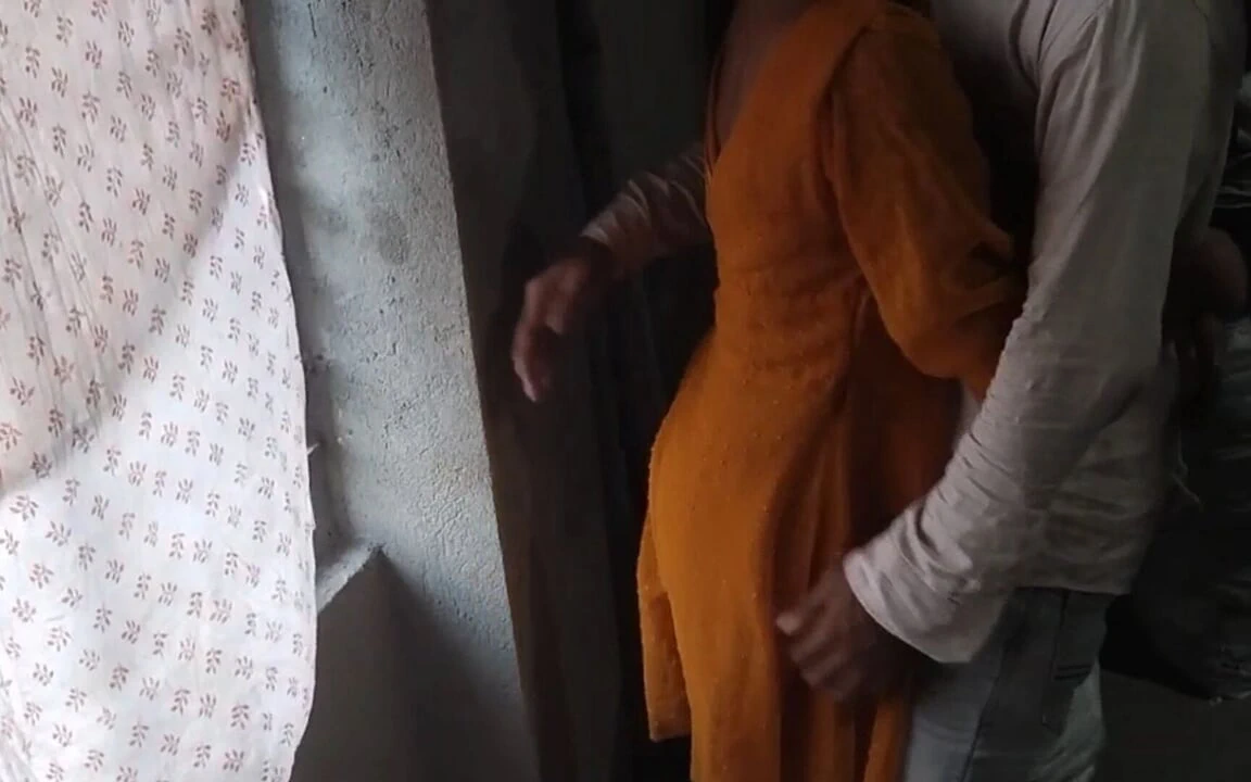 The Girlfriend Had a Strong Desire to Have Sex, but the Boyfriend Was Not Willing, so the Girlfriend Left.