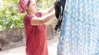 Ammi Threesome Hardcore Round housewife hot Desi video Bengali audio