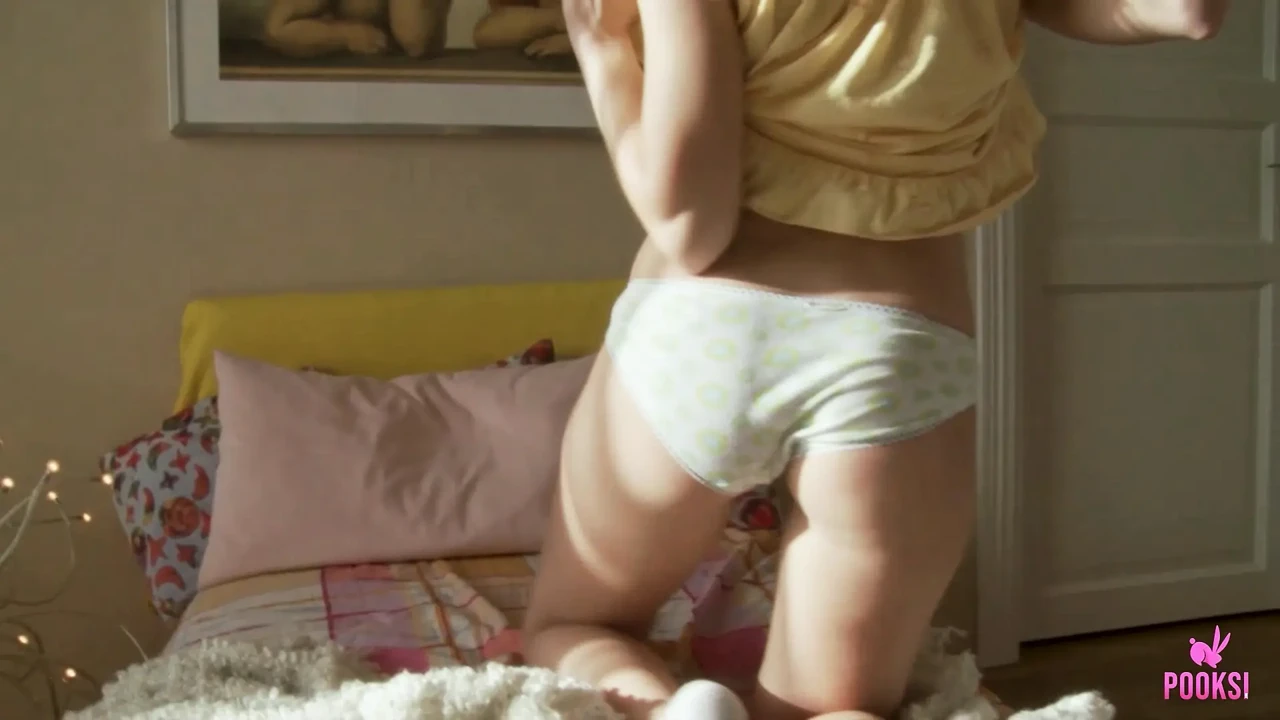 Charlotte C Took Those 3 Fingers & Sex Toy Inside That Sweet Cunt!