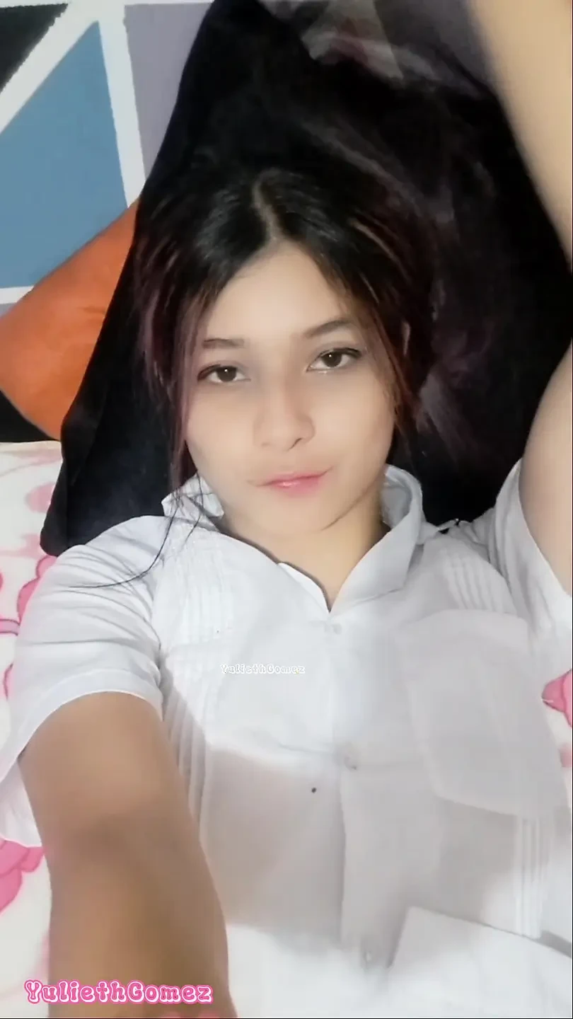 18-year-old College Girl Touches Her Vagina in Her Room
