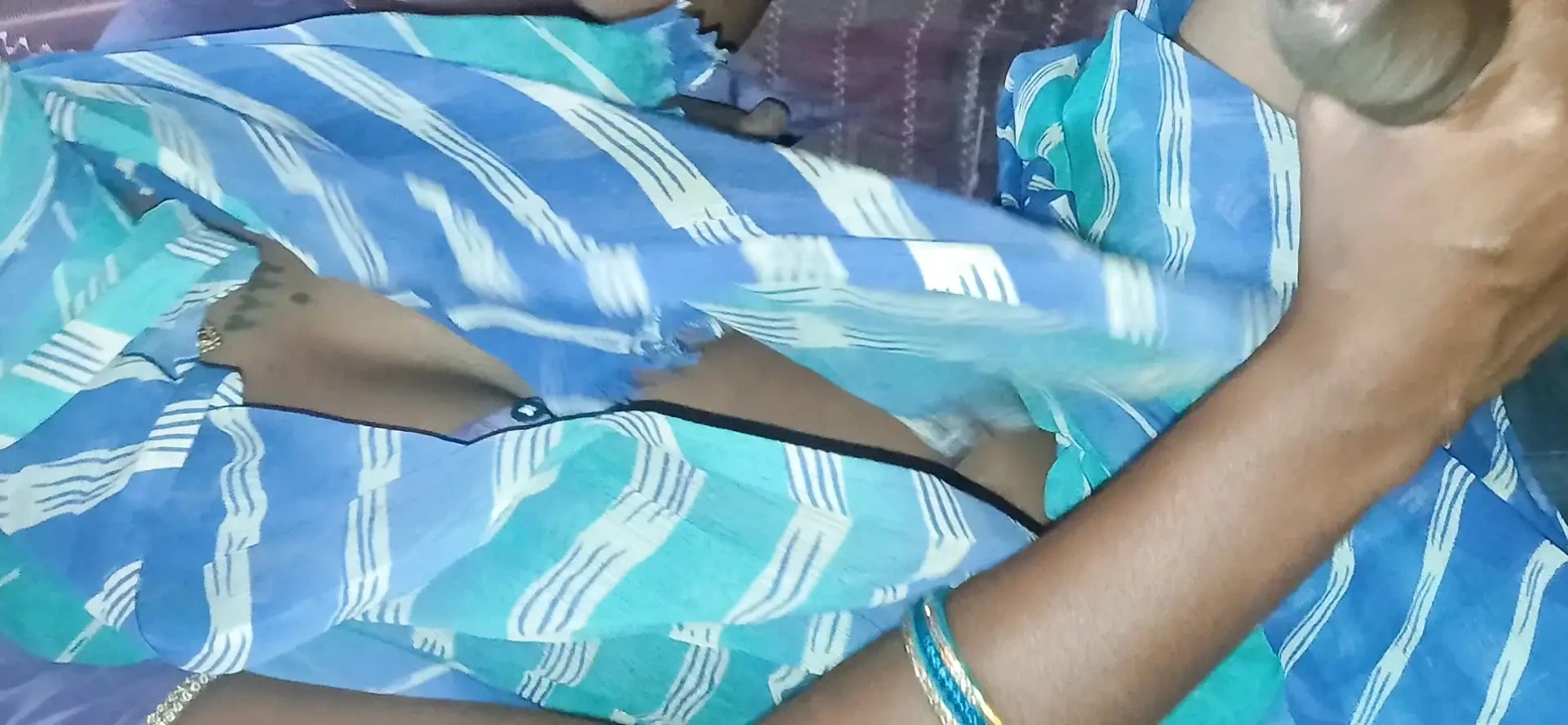 Indian Village Desi Aunty Ki Raat Mein Ghori Bana Kar Paani Nikal Diya – Tight Chut Se Squirt Kiya Homemade Hindi Audio