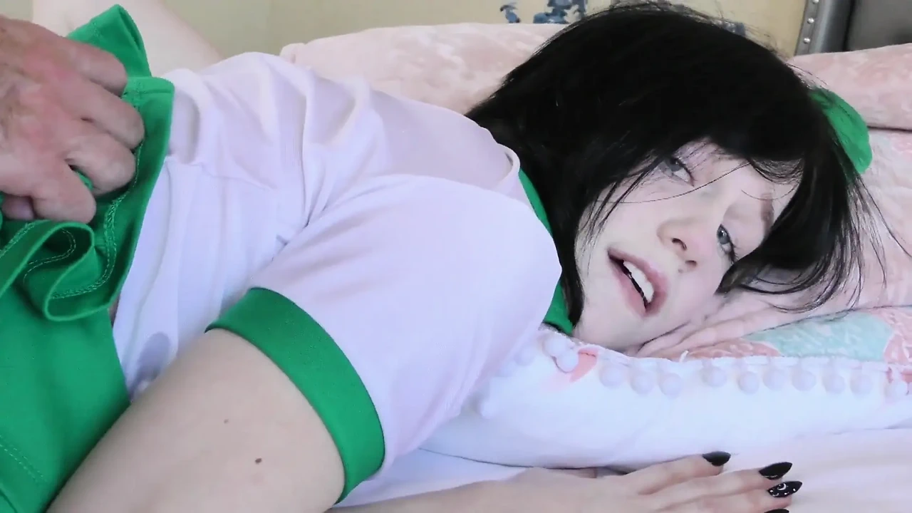 Remi Jones Lets Everyone Fuck Her Sweet Snatch