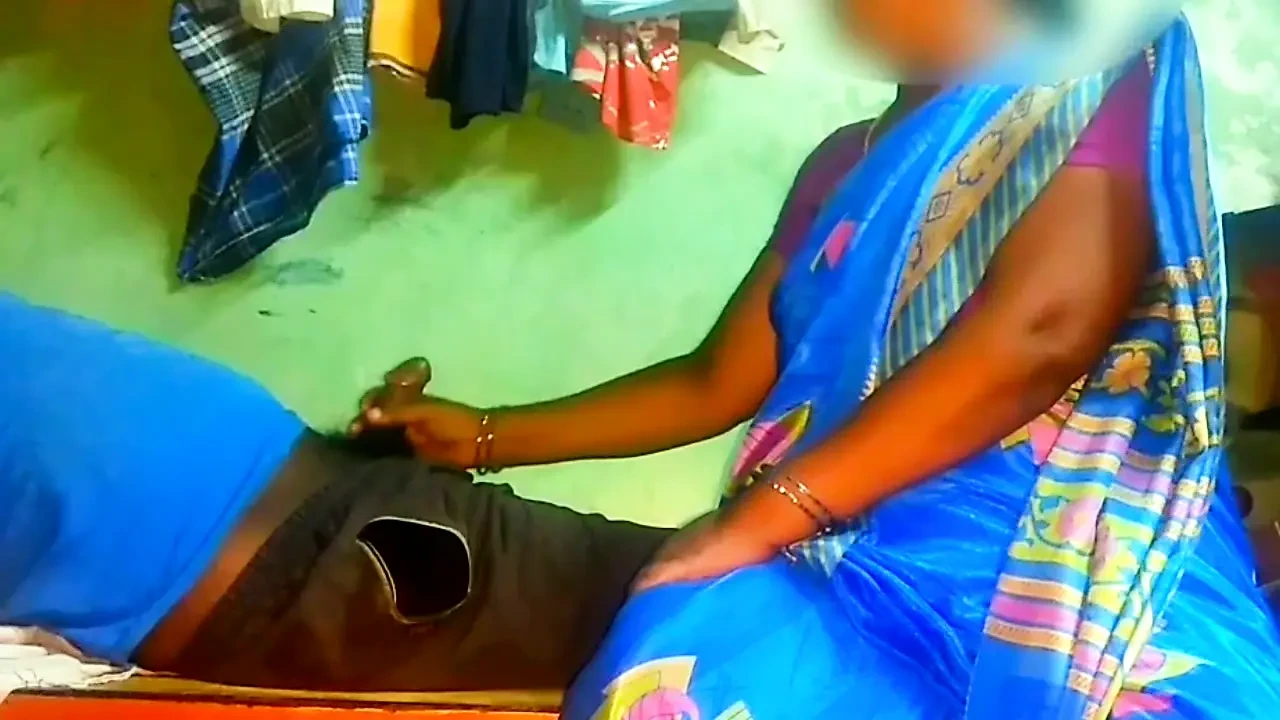 Indian housewife aunty blowjop