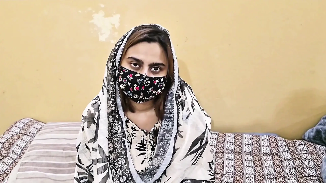 Desi Indian Chachi Batija - Hindi Audio