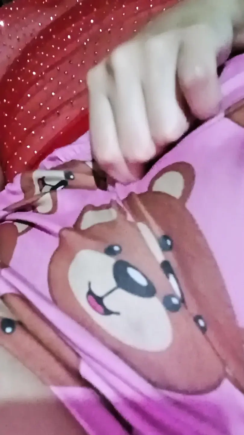 Indian girl shows her vagina and her ass open