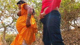 Aaj mer mere sath bahar outdoor me bathroom karne aai thi subah subah jangle me mera mood ban gaya aaur uski gand mar di - bhabhi xxx