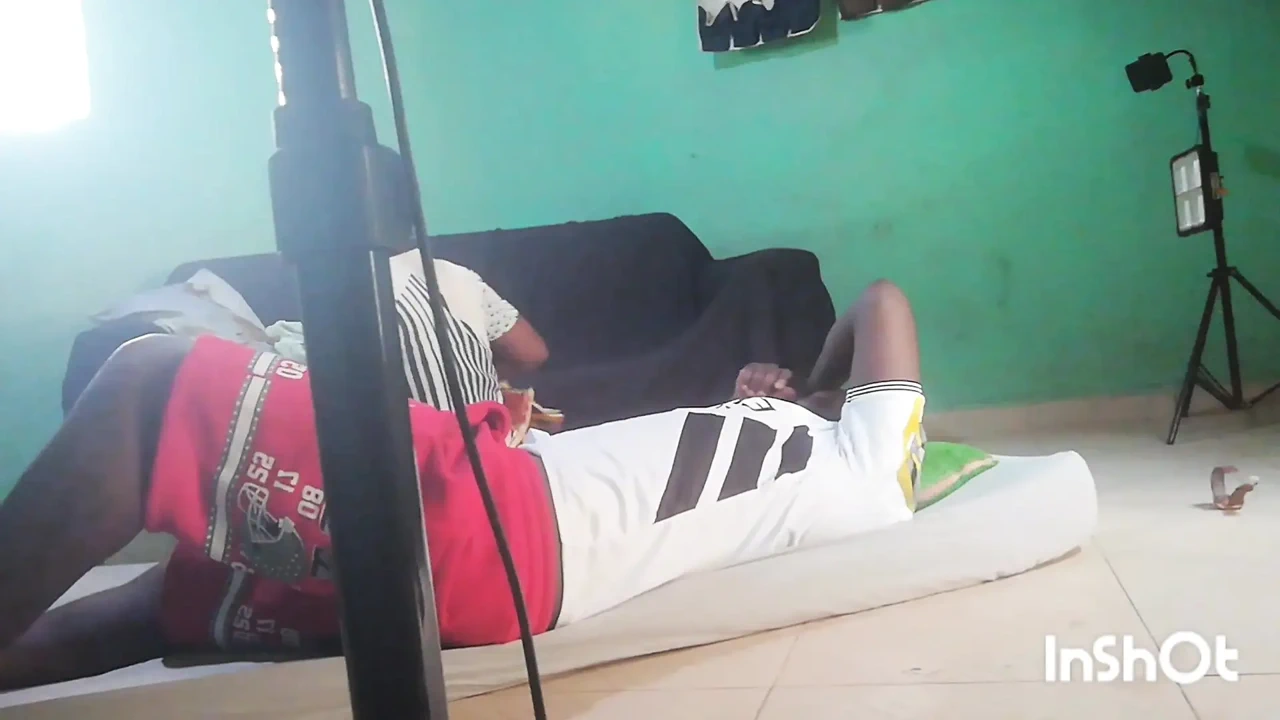 I was alone at home when a stranger girl came to offer me sex