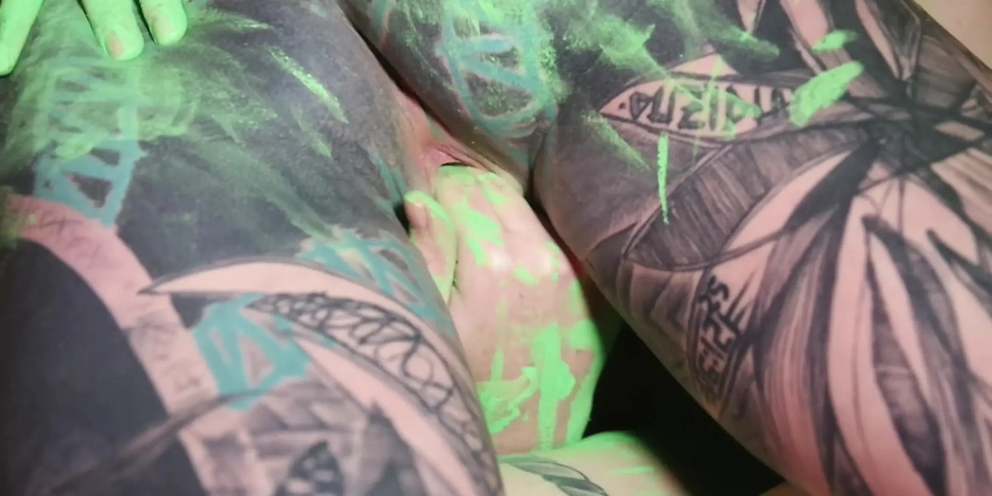 Alternative girls LESBIAN play, tattoo dreadhead TEENS color play