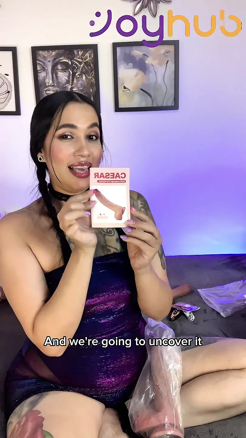 JoyHub unboxing: hyper-realistic dildos, multiple vibrations, and a community through its app