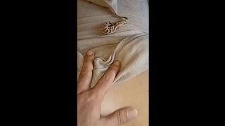 تفرجت فالسكس و قييمت طبوني بدا يسيح بالماء