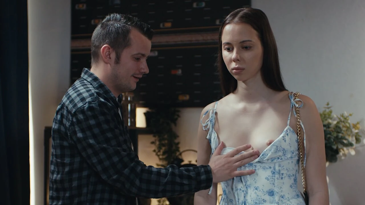 Freeze Clone Fuck - Alice Murkovski Turns Into Real Life Sex Doll and Gets her Pussy Eaten