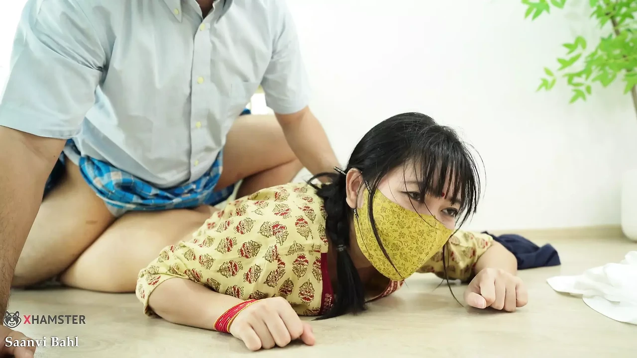 18 years old Indian girl loves to Hardcore Fuck while her working