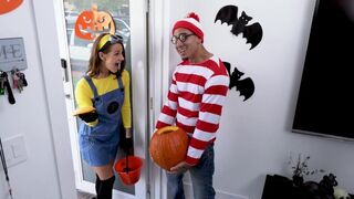 BANGBROS - Teen Evelin Stone Gets Bruno Dickemz's Dick In A Pumpkin