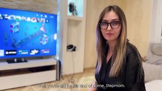 Stepson Fucks Stepmom While She's in Virtual Reality