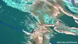 Busty blondes Alix & Cherie go skinny dipping