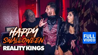 REALITY KINGS - Gianna Dior Dressed In Black Latex Takes Quinton's Dick In Front Of The Camera