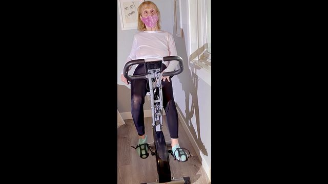 Sheila peddles her pussy