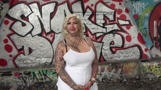 Porno Casting mit dem Tattoo Model Jeanny aus Berlin