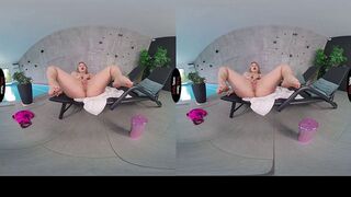 Fit blonde babe Nika Nut plays with wet pussy — VirtualTaboo