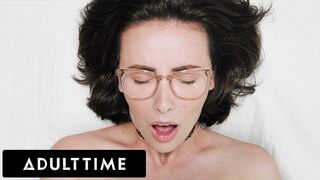 ADULT TIME - How Women Orgasm With Casey Calvert