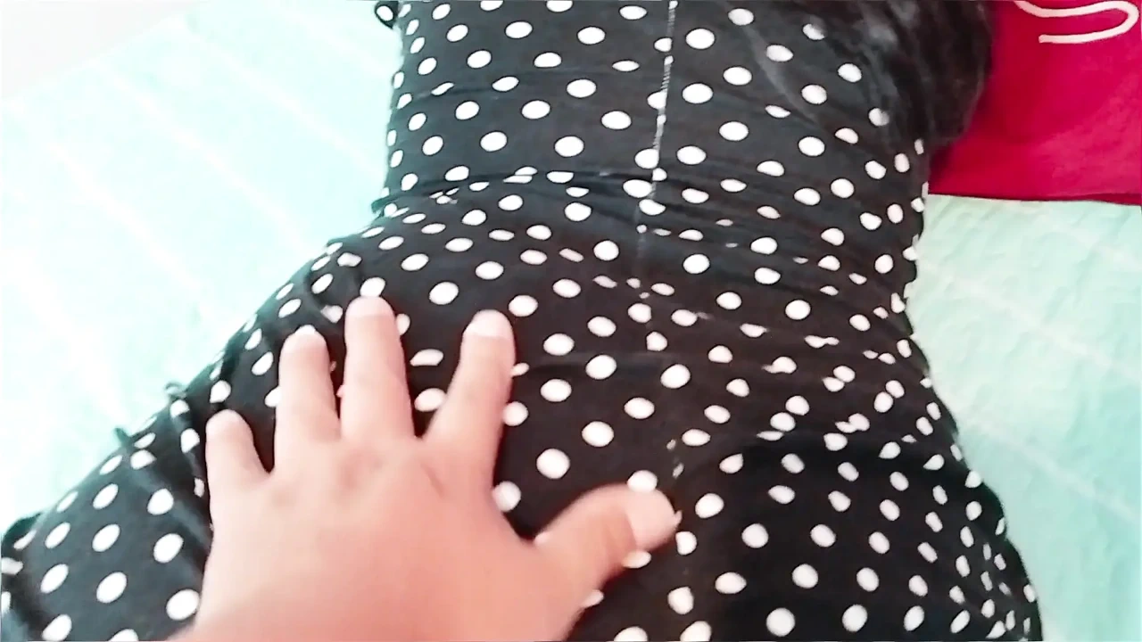 Stepmom asks me for a back massage, but my hand goes down and I fuck her hard and fill her pussy with cum - creampie