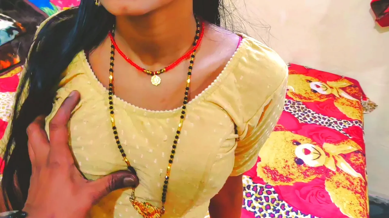 indian coupleShares bed with StepMom while his StepSister hides under the bed inHindi Audio