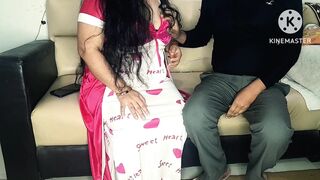 PIZZA MAN FUCK HOT BHABHI IN HINDI AUDIO.