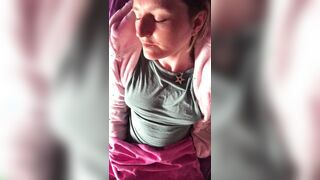 Perving on Curvyteenqueen on Fet makes me so fucking horny