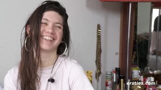 Ersties: Cute American Babe Masturbates In the Bathtub