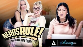 GIRLSWAY Nerdy Roommates Kendra Spade And Chloe Cherry Fake Being In A Sitcom While Banging A Friend