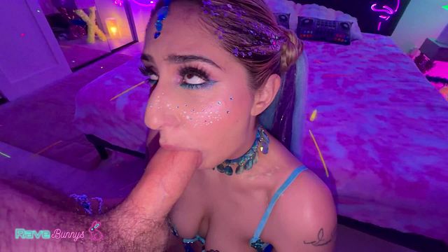 Curvy Dahlia Noire Turns A Rave Night Into A Heated Late Session!