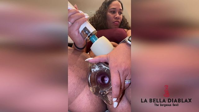 LABELLADX - Get a view of LaBella's cervix