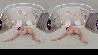 Lola Bredly Strips Pink Top And Shorts Then Spreads Wet Pussy For Boyfriend - TmwVRnet