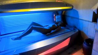 POV FOOTJOB | Ebony-Girl ALONE IN SOLARIUM