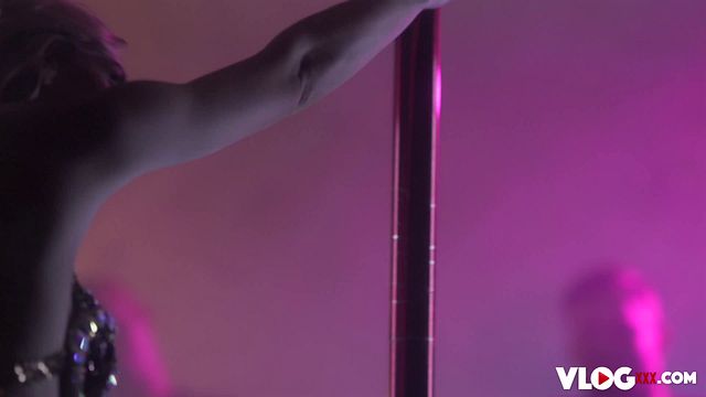 Kenna James Delivers Incredible Pussy Pounding