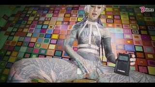Kink Solo Electro Stimulation in Latex
