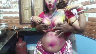 Beautiful Bengali bhabhi enjoy holi special with her neighbours applied lot of colors in hindi