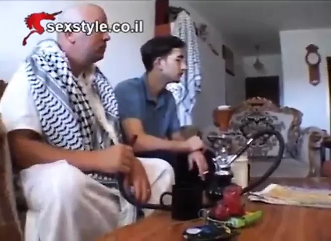 arab isreal milf (palastine) fucked for money (threesome)