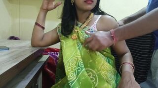 Indian hot Receptionist amazing XXX hot sex with Office Boss!