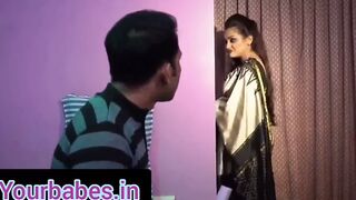 HOT Bengali bhabhi ko jamkar pela pados ke babu ne