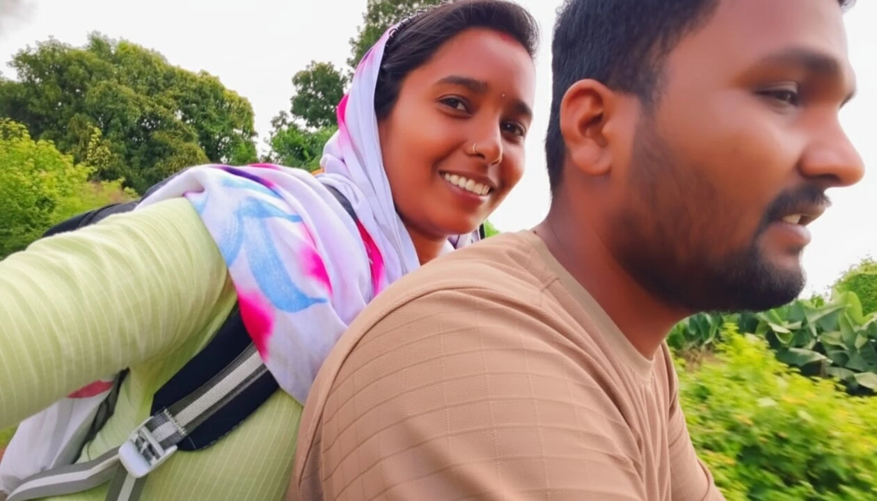 Desi college bhabhi hot boobs suking - unknown girl stops my bike, I take her on my bike and take her home and kiss her boobs.